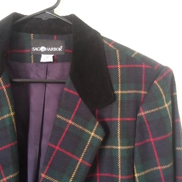 Vintage Wool Blend Plaid Blazer with Velvet Collar - Picture 5 of 8